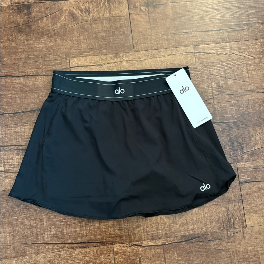 New ALO Yoga Black Skater Mini Skirt for Athletic Wear
